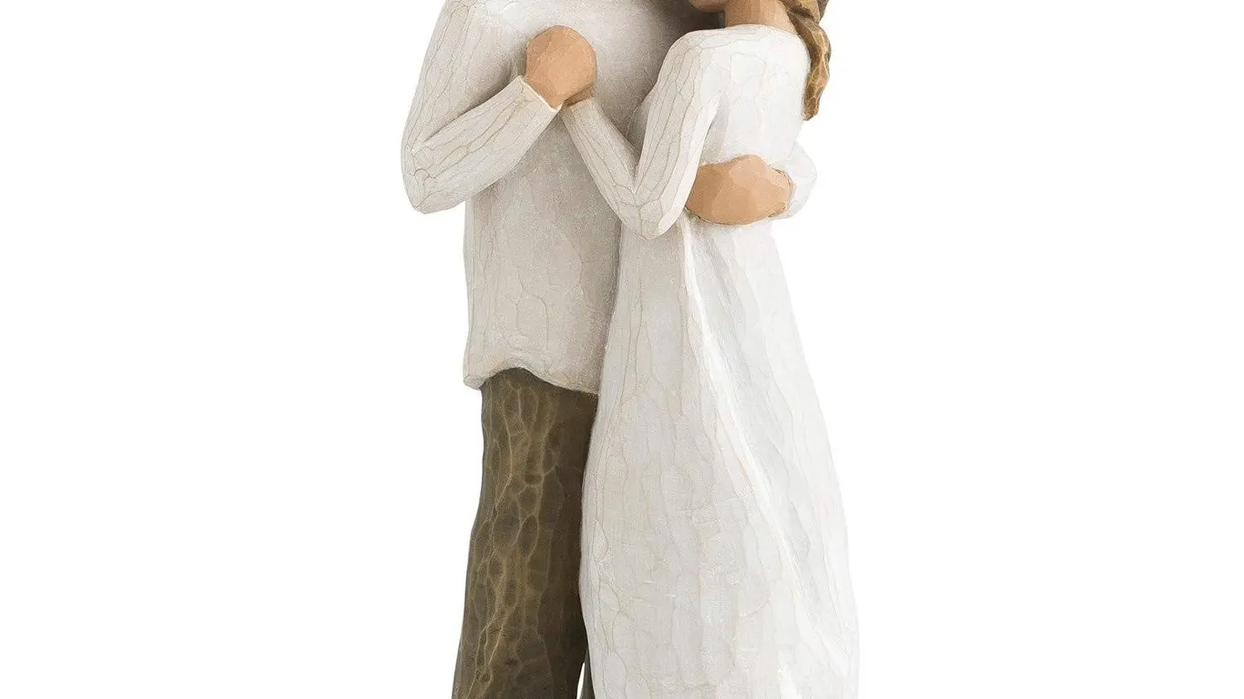Willow Tree Promise Sculpted 9in Figurine