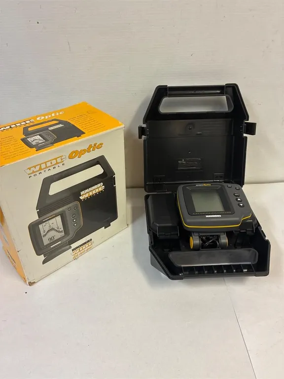 Hummingbird portable fish finder. Battery operated