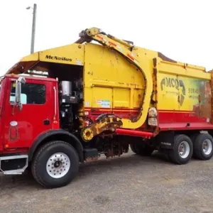 2017 Mack MRU613 Front Load T/A Garbage Truck 1M2A