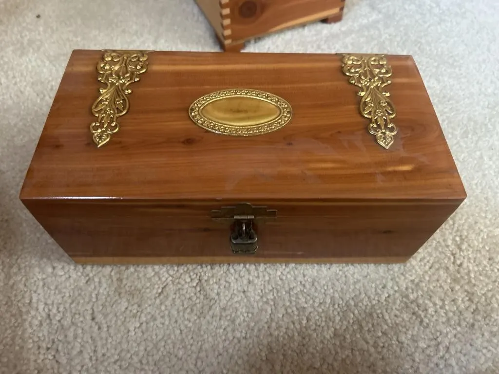 Jewelry box with handkerchies