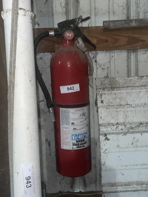 Fire extinguisher