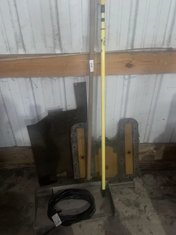 Miscellaneous items - tension, cord, metal tray,