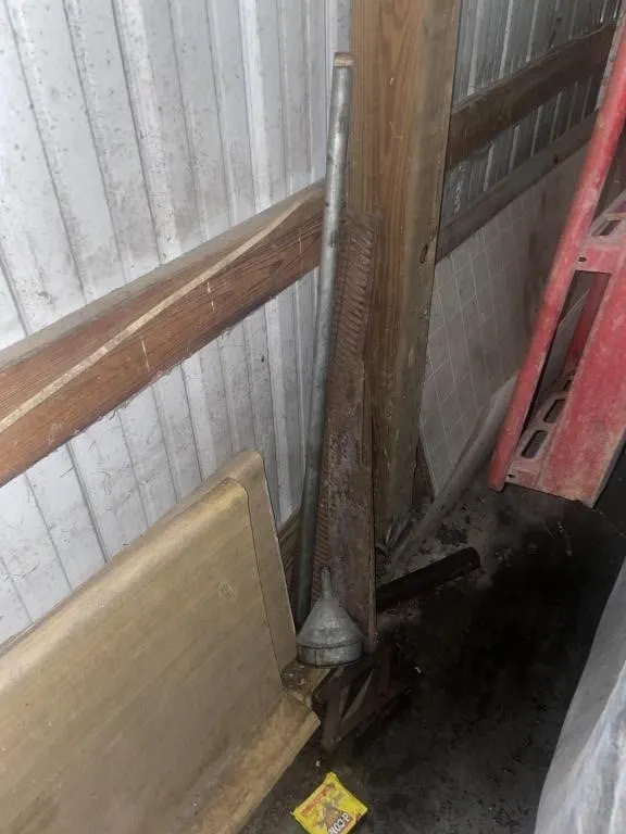 Scrap metal, funnel, jack, kitchen, tops, wood