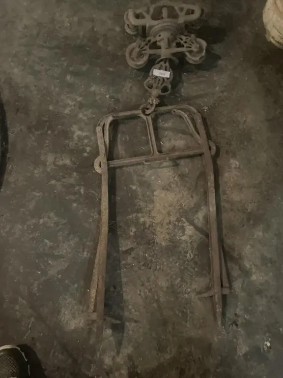 Barn trolley with pulley & hay fork