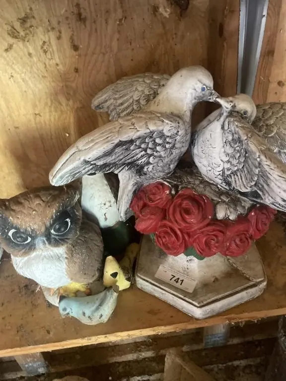 Concrete birds