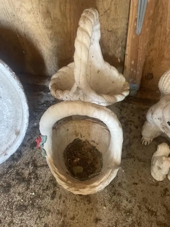 Concrete baskets