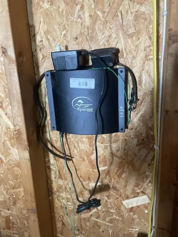 Underground dog fence with collar