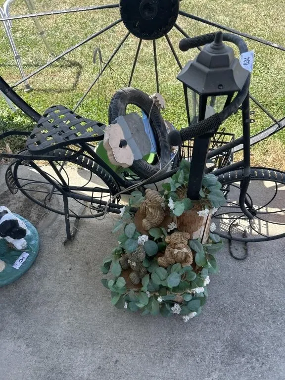 Garden decor