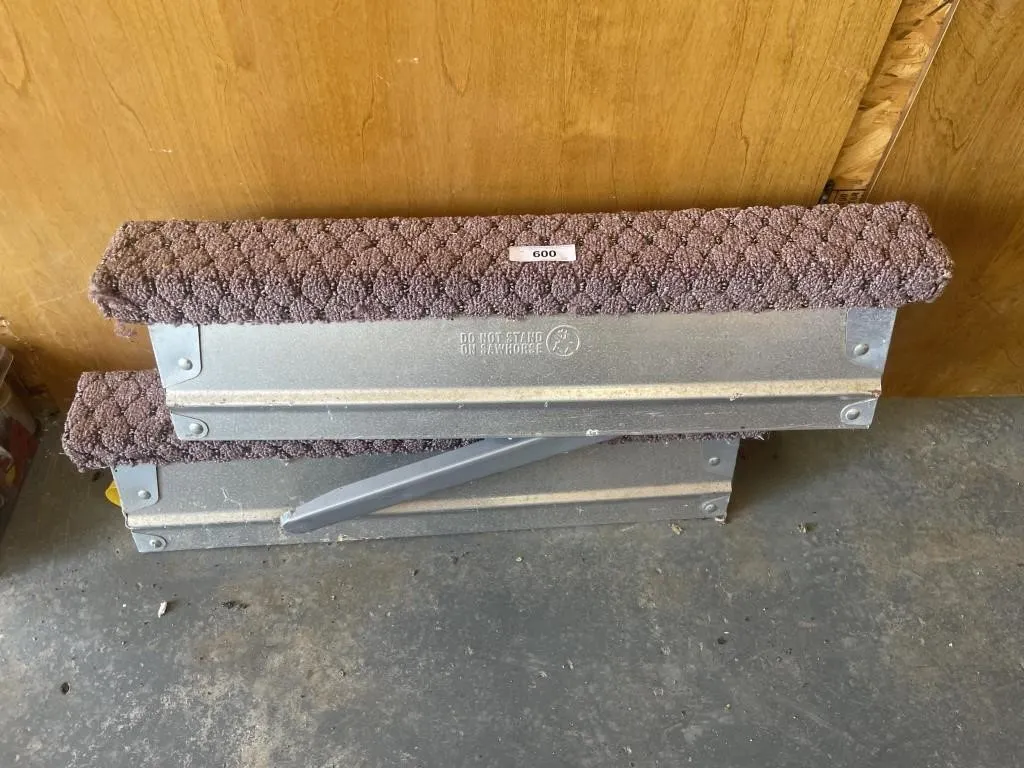 Battle sawhorses