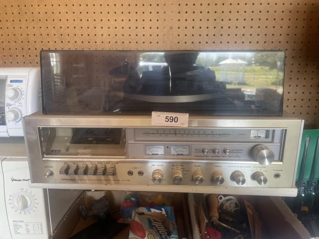Centrex record player with records
