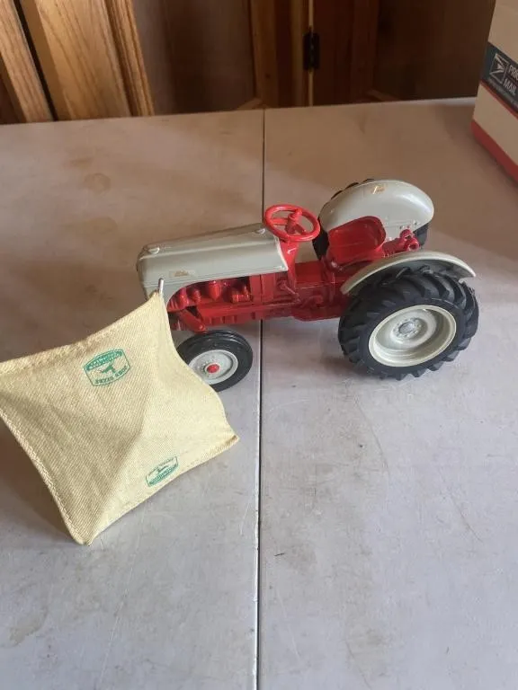 Ford toy tractor, John Deere toy tractor umbrella