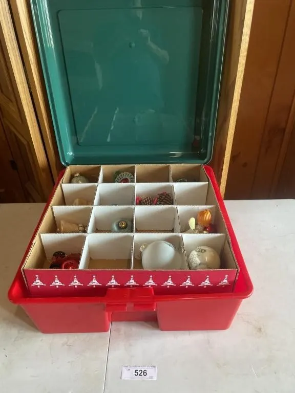 Christmas tote with ornaments