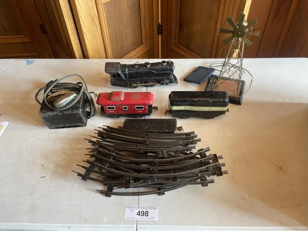 Marx�s train with cars and track, windmill