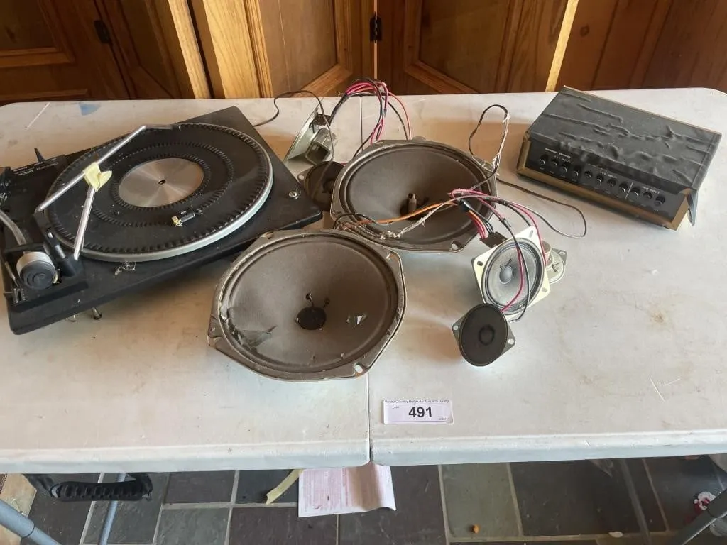 Parts of a record player, channel master video