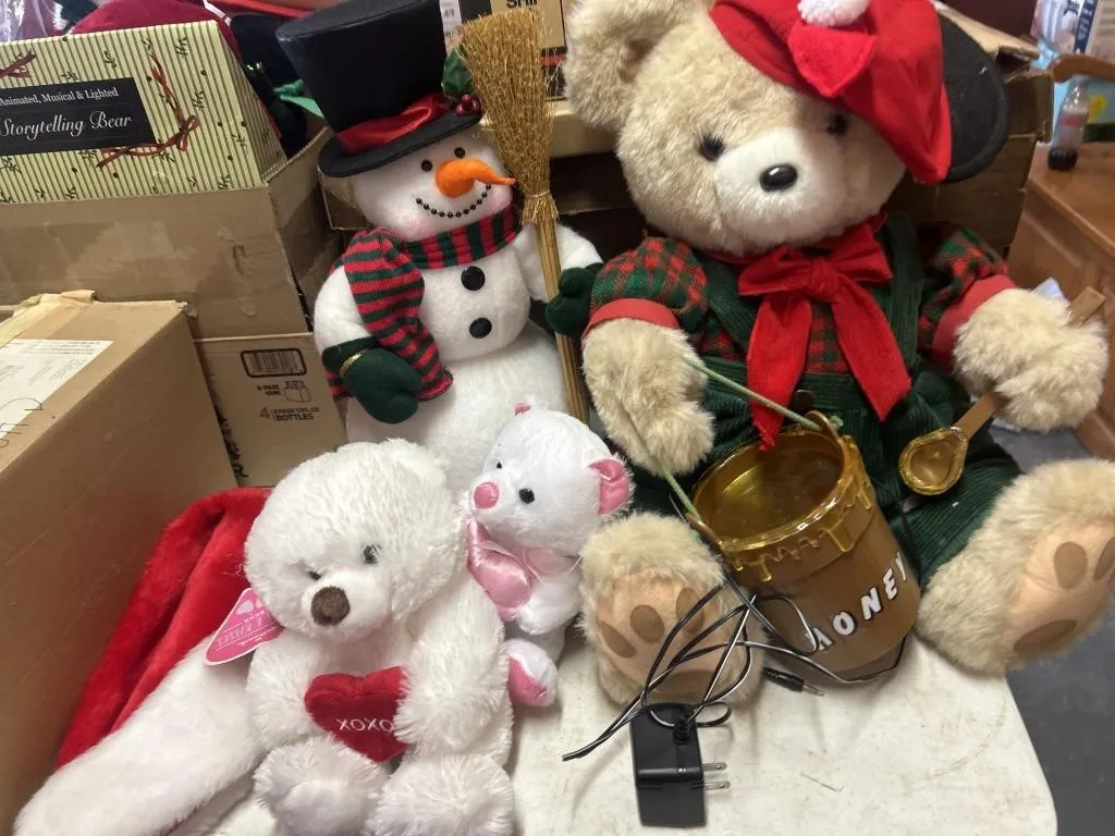 Light up snowman Christmas, teddy bear eating,