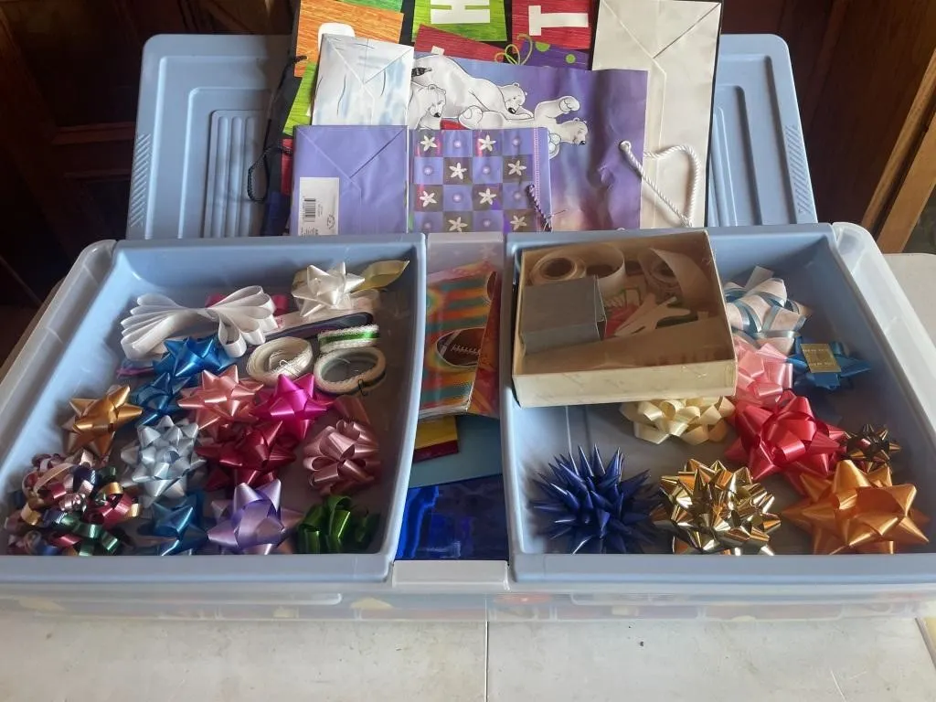 Tote, Christmas Bows, bags, name tags, wrapping