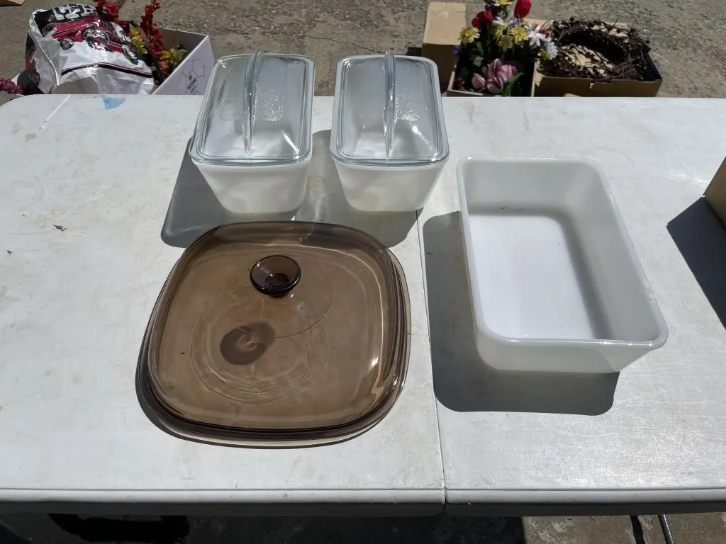 Westmoreland glass loaf pans w/lids, Pyrex lid