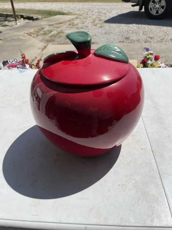 Apple cookie jar
