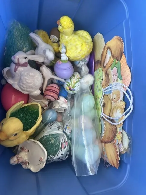 Easter decor and tote