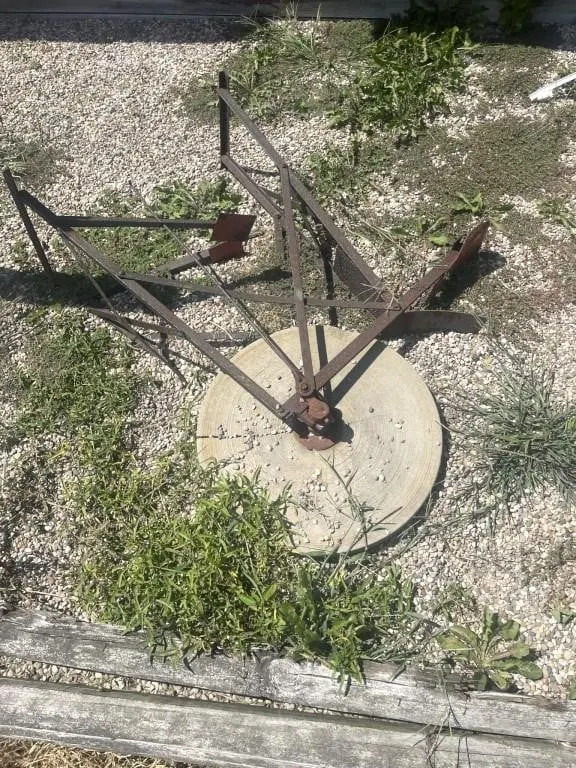 Stone wheel sharpener