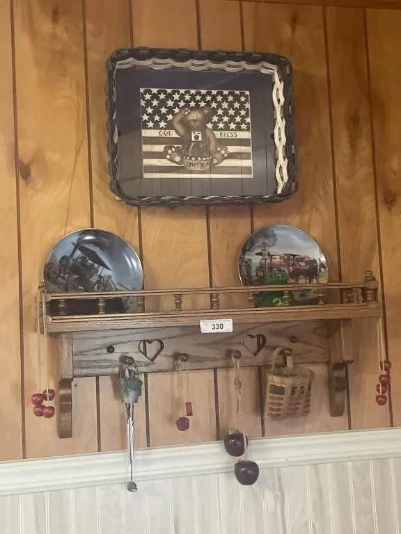 Wooden shelf w/ apple Americana items