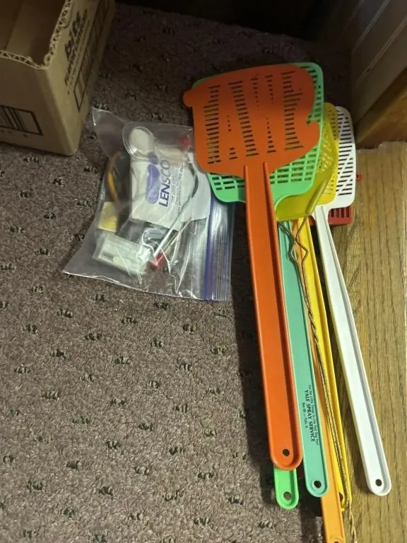 Fly swatter and eye repair kit how do you spell