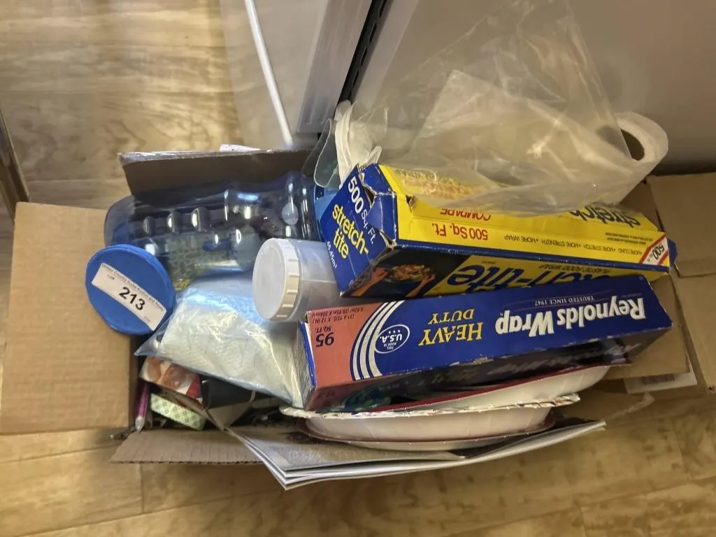 Mics items: paper plates, flashlights, mouse