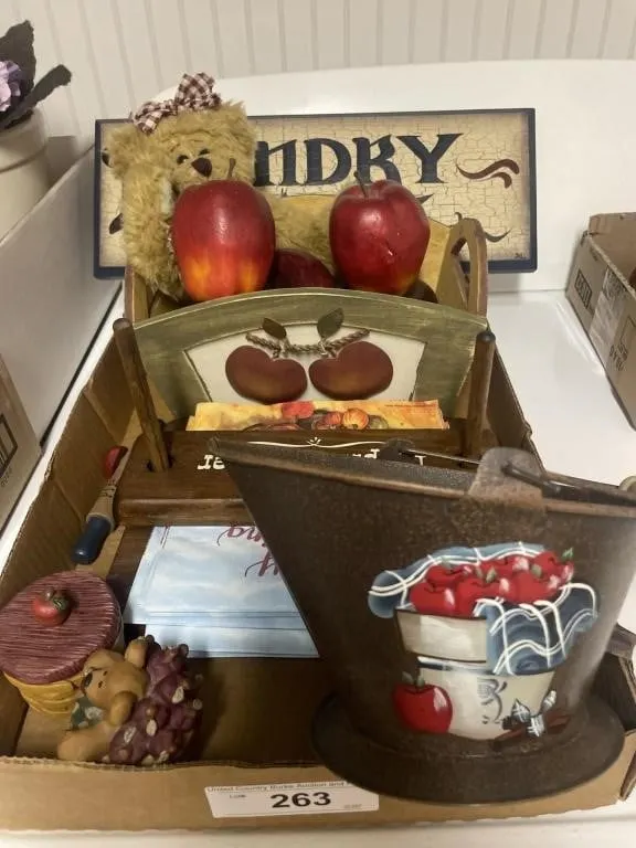 Apple decor, laundry room sign