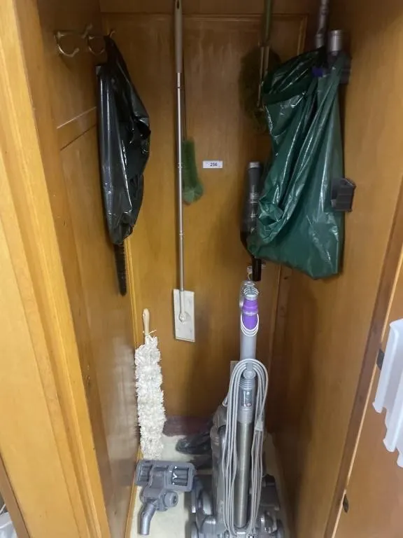Vacuum cleaner, B&D Dustbuster, attachments,