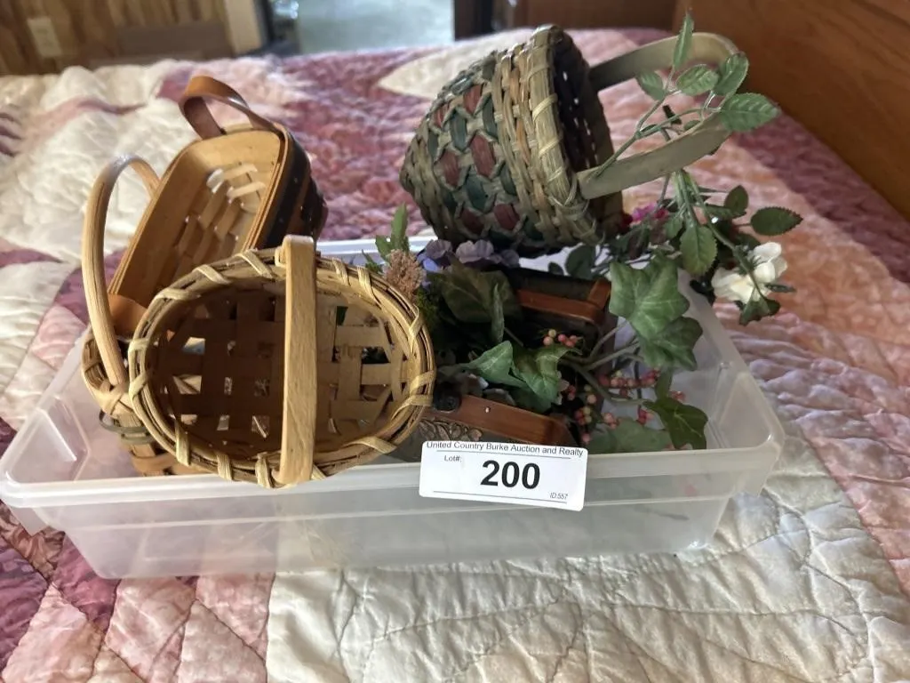 Small baskets