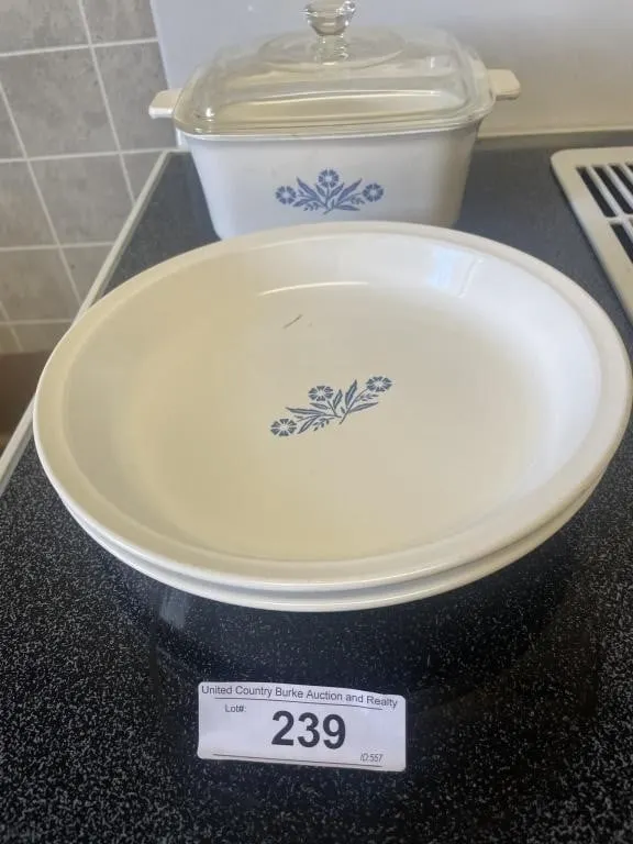 Corn flour Corning ware pie plates, baking dish