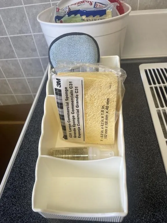 Kitchen sponges, plastic tray