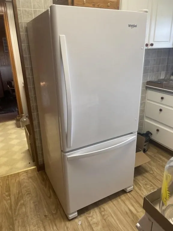 Whirlpool refrigerator