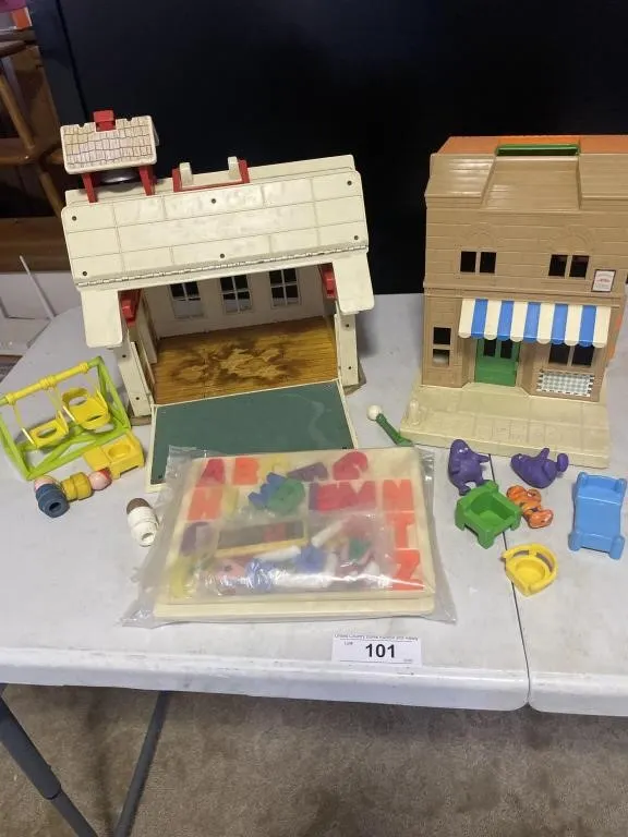 Fisher price school, Sesame Street house misc.