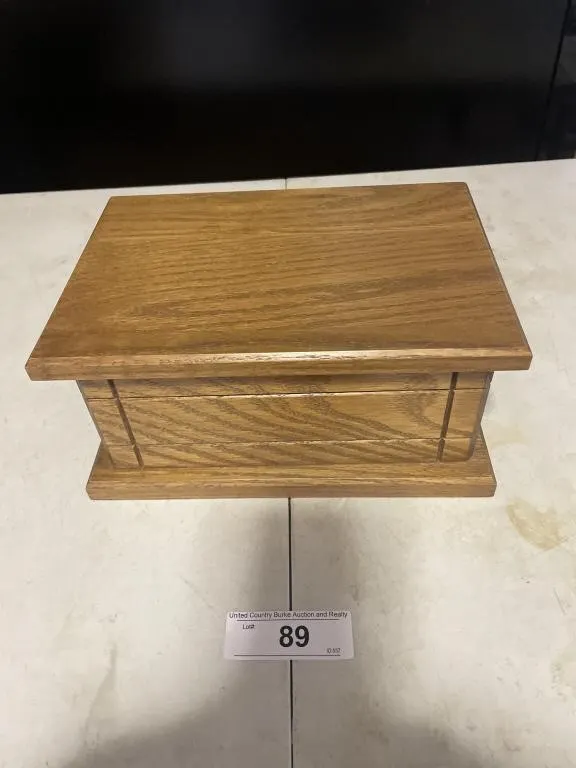 Wooden jewelry box