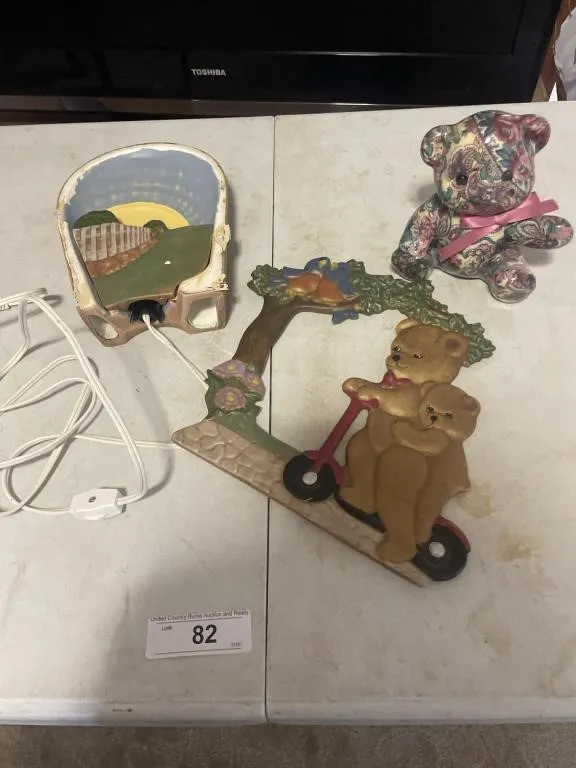 Ceramic bear items
