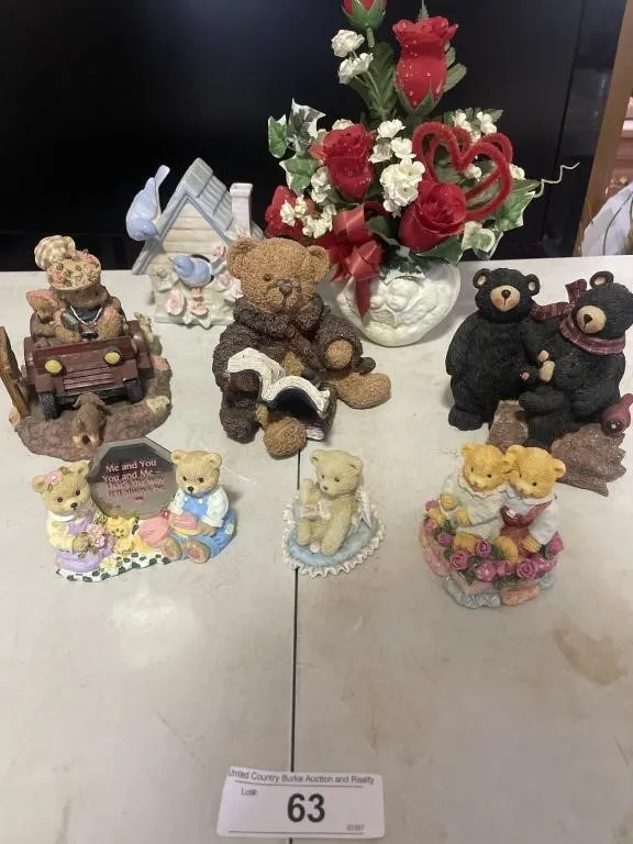 Resin bear figurines, ceramic music box, vase