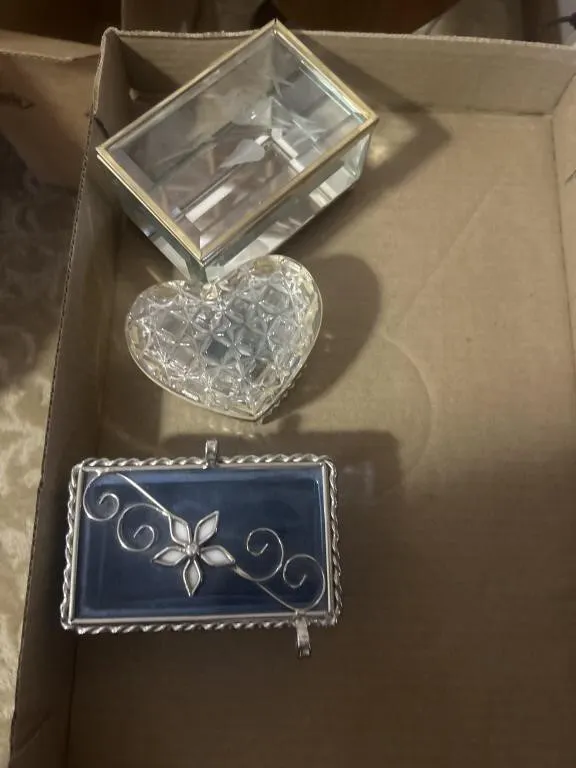 Trinket boxes