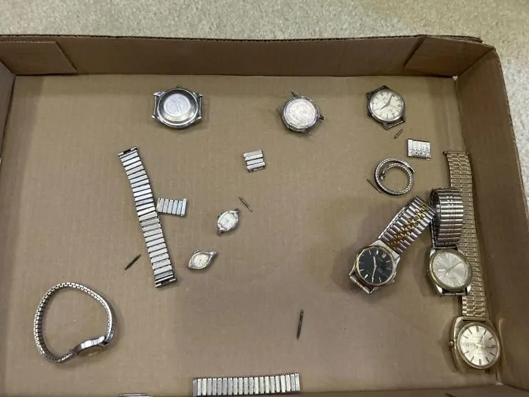 Watches and watches pieces