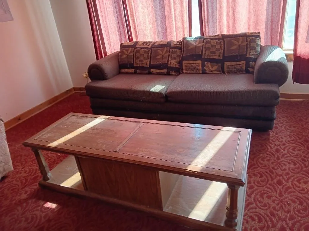 Couch approximately 79x33x32 & coffee table