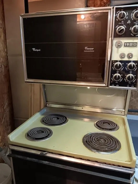 Whirlpool electric stove approximately 30x25x66,