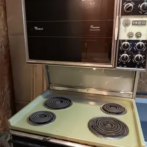 Whirlpool electric stove approximately 30x25x66,