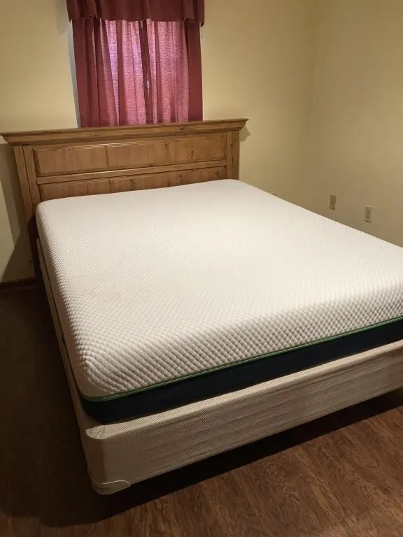 Bed comes with wood frame, mattress and box
