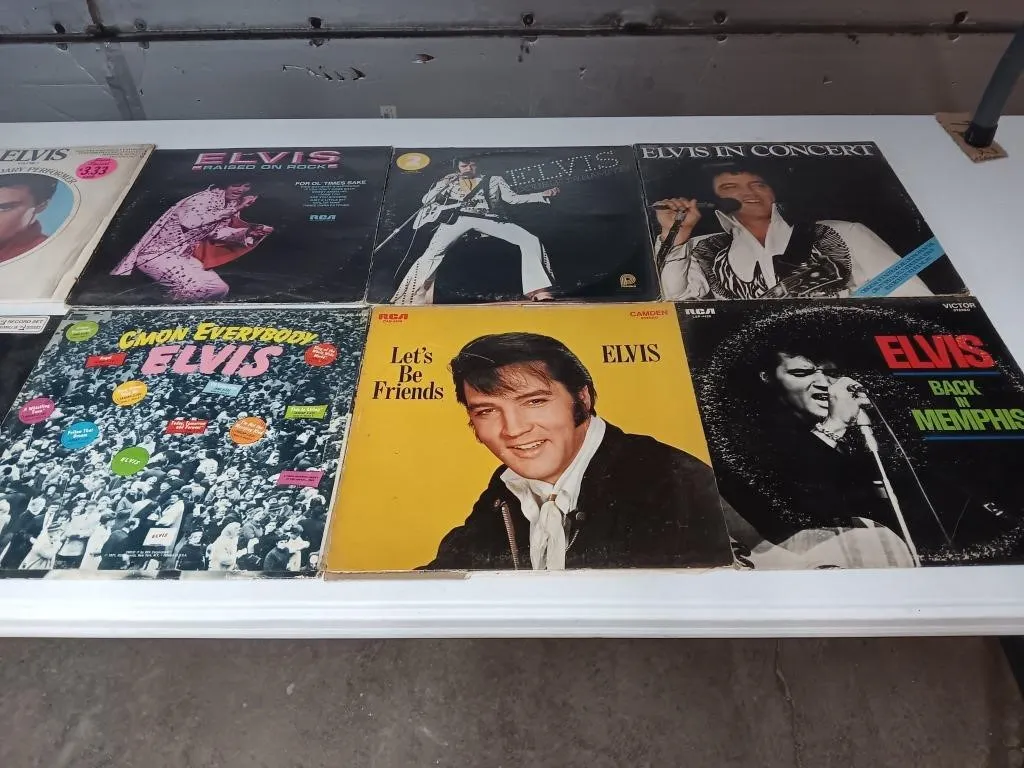 Vintage Elvis 33 r.p.m. albums.