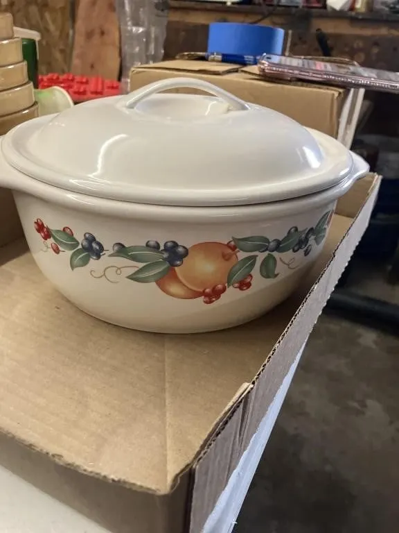 Corelle Coordinates stoneware covered casserole