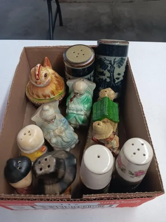Salt & Pepper shakers