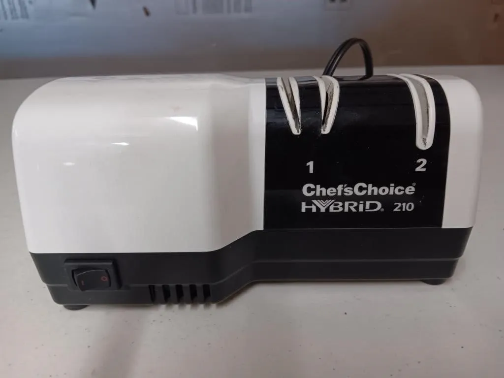 Chefs Choice electric knife sharpener. Tested.