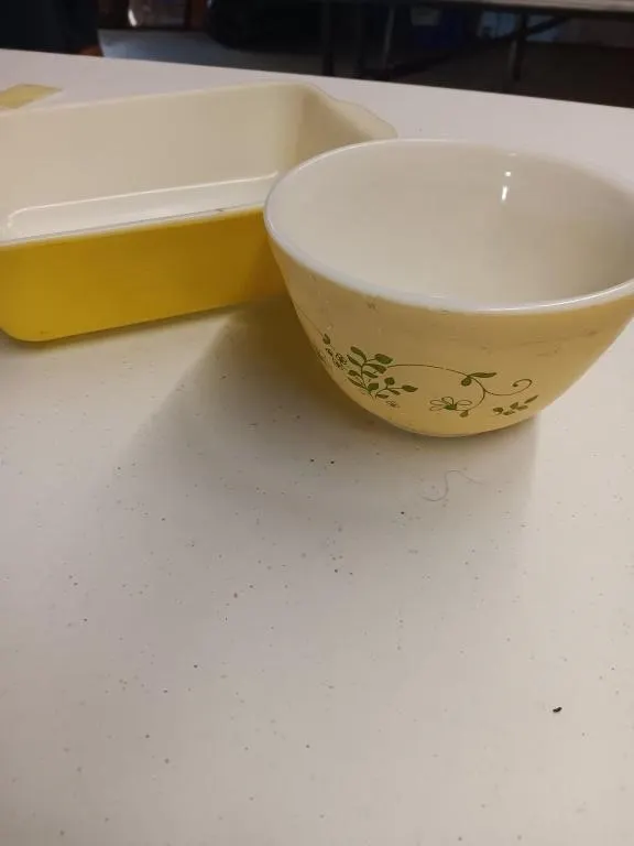 Pyrex pan and pyrex shenandoah bowl