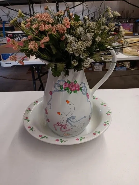 Vintage Geese Basin & Pitcher