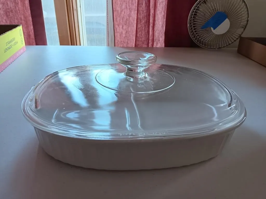 CorningWare Divided Dish & Pyrex lid. Lid has